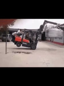 Read more about the article CCTV Funny Tweets – 11:59 AM – 8 Jul 2018